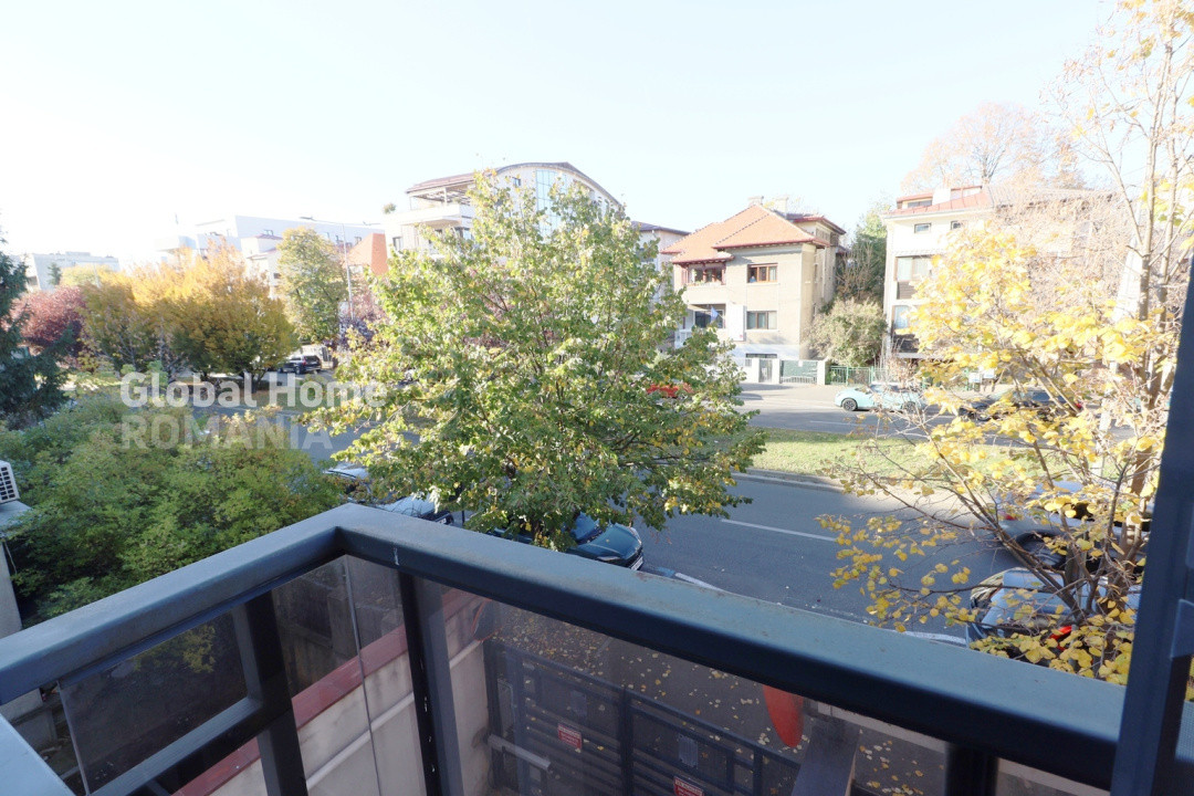 APARTAMENT 2 CAM | 1 MAI – PIATA DOMENII / CASIN | 2007 | Et 1/4 |