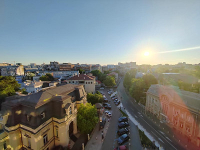 Ultracentral - Universitate | An 1979 | Panoramic | Garaj