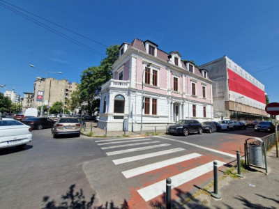 Clădire 12+ Camere | 355 MP + Terasă | Ultracentral – Universitate