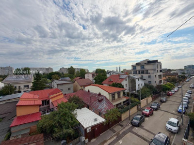 Apartament 2 Camere • Vitan • Balcon • Centrala Proprie • Parcare 