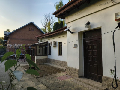 Casa 4 camere | Teren 1070mp | Deschidere 17 ml la Lac | Dobroesti Central | 