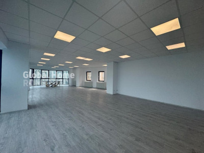 Spatiu Comercial 13200mp| Posibilitate Parcare | Lift | Cladire noua